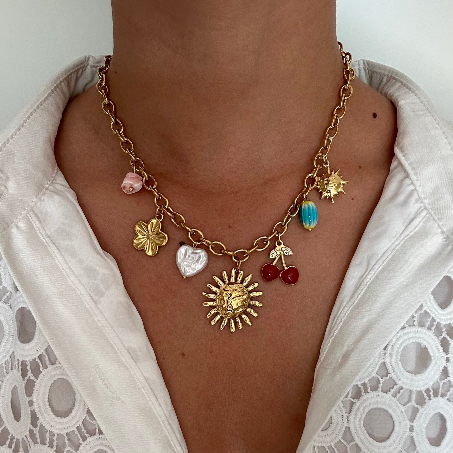 COLLIER CHARMS GLOW