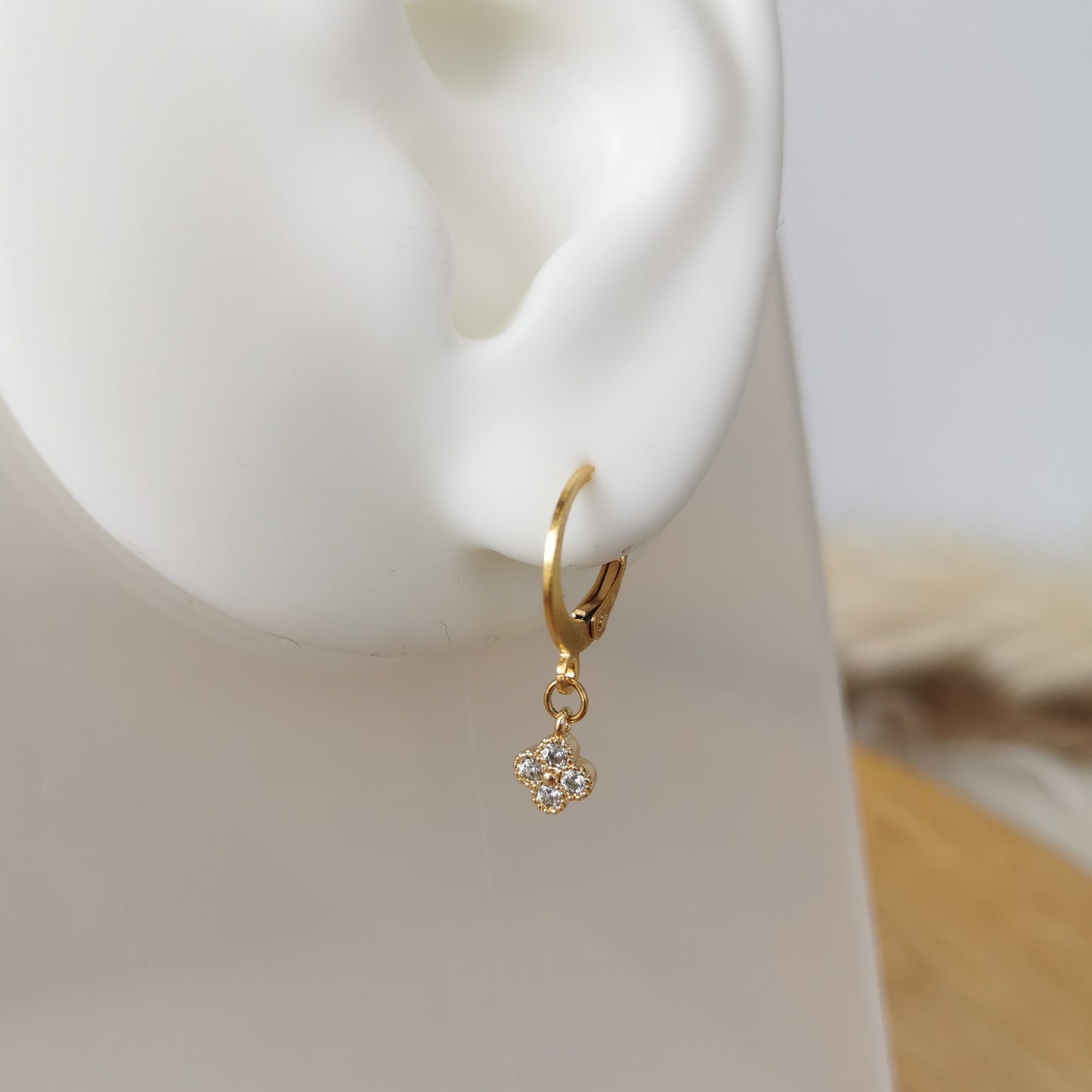 MONO BOUCLE D'OREILLE